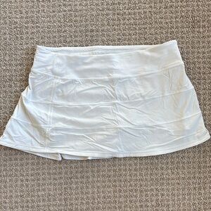 Lulu pace rival tennis skirt. Only worn a few times. No stains.